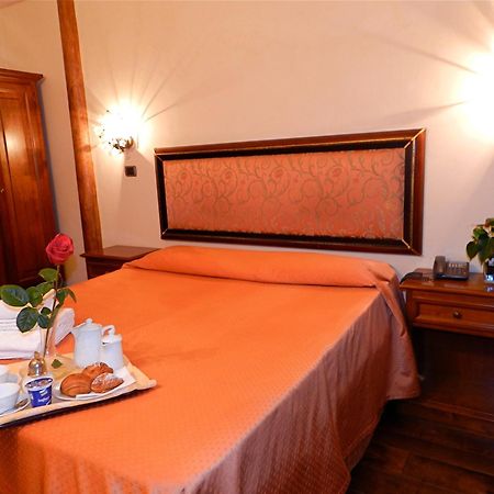Domus Florentiae Hotel Florence Ngoại thất bức ảnh