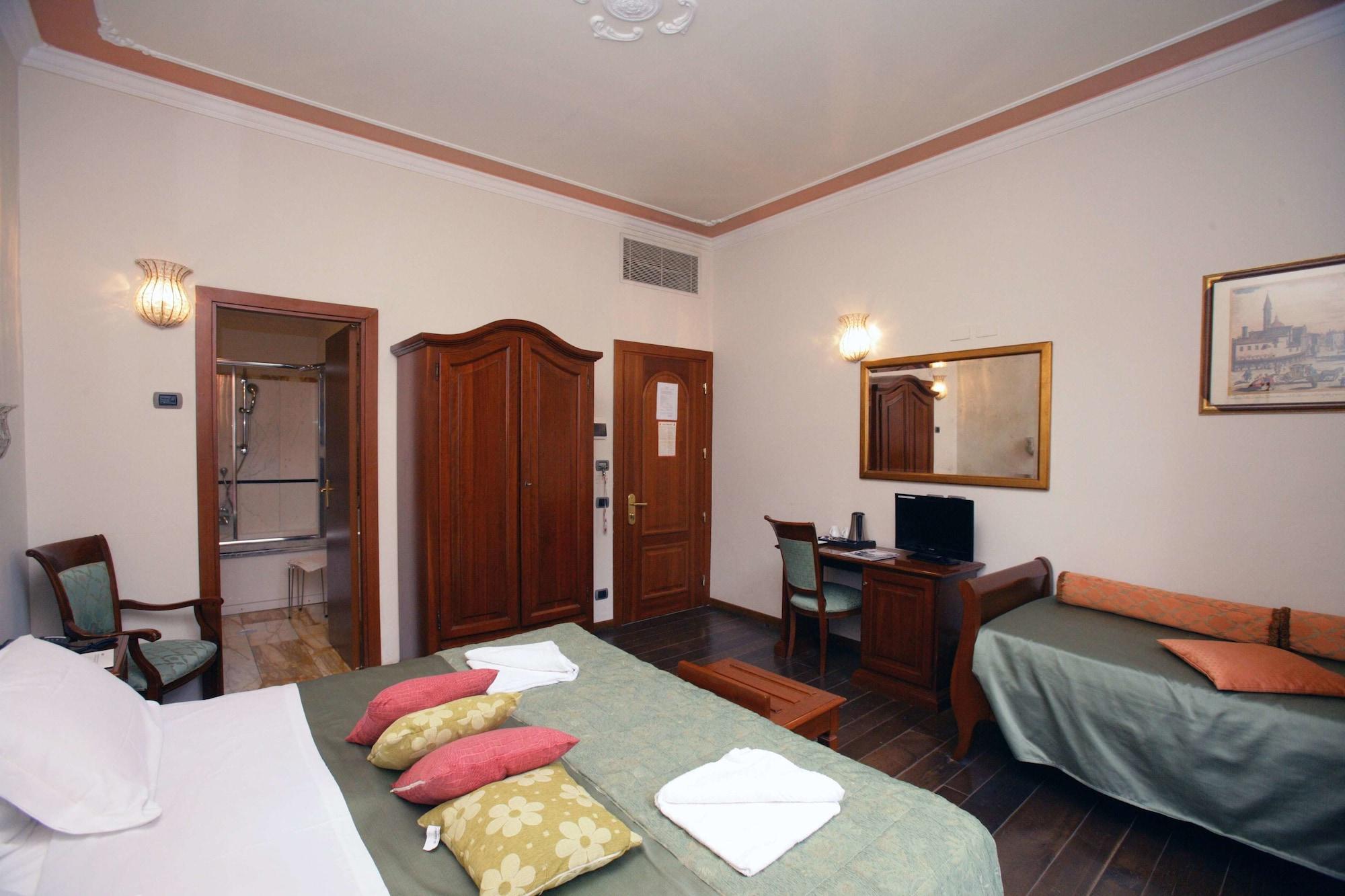 Domus Florentiae Hotel Florence Ngoại thất bức ảnh